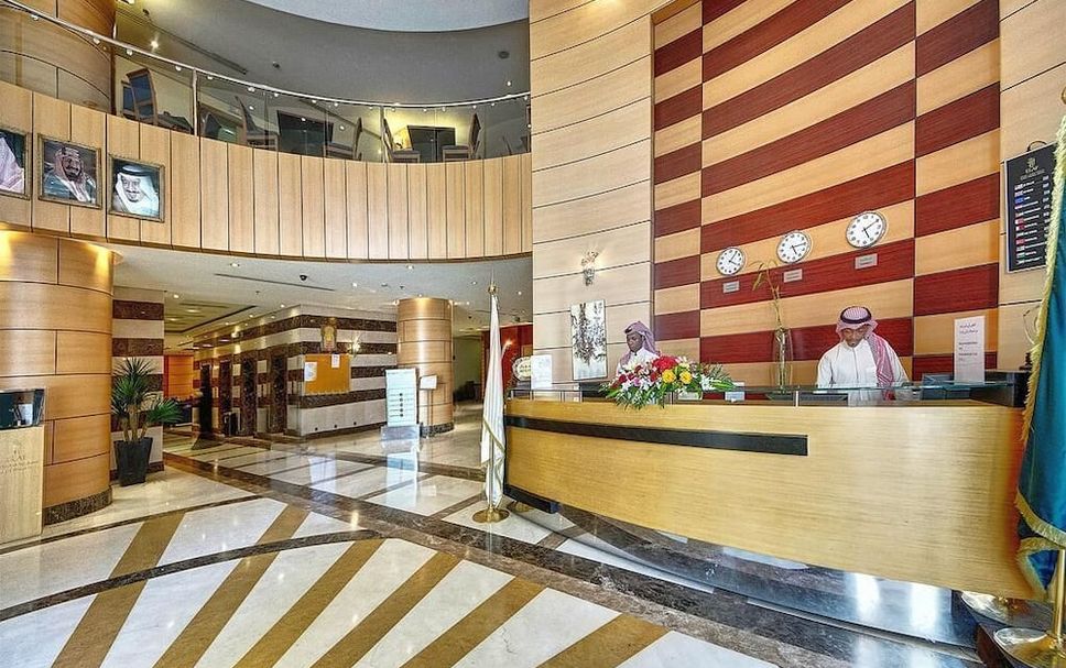 프론트 데스크 사진