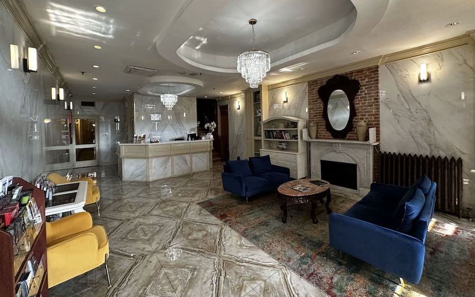 프론트 데스크 사진