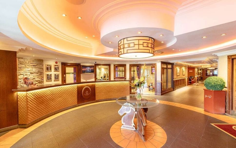 프론트 데스크 사진