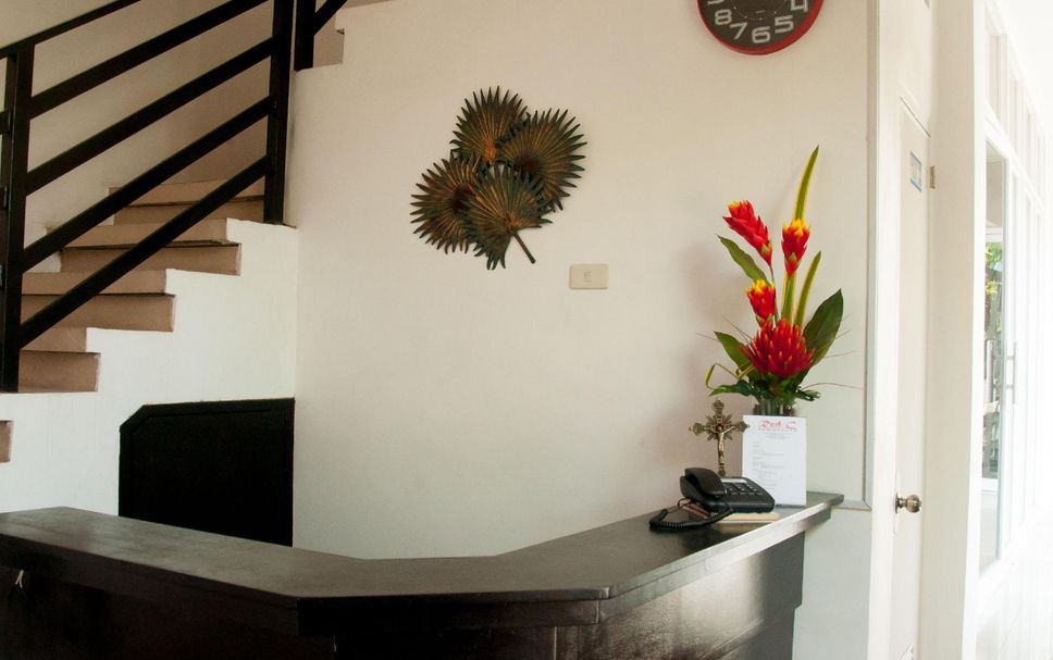 프론트 데스크 사진