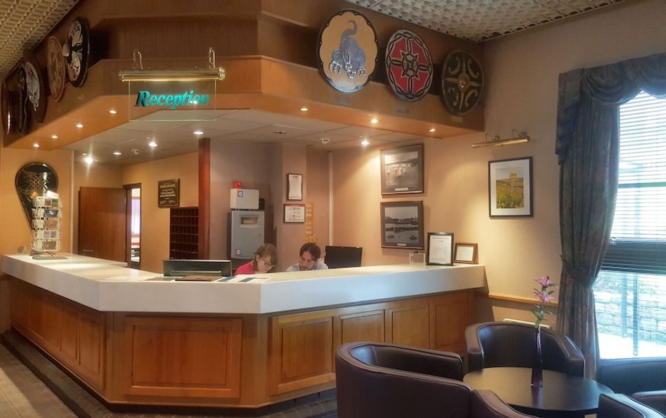 프론트 데스크 사진