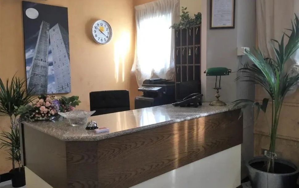 프론트 데스크 사진