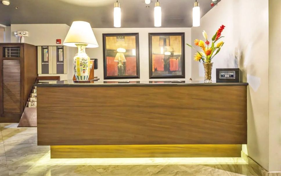 프론트 데스크 사진