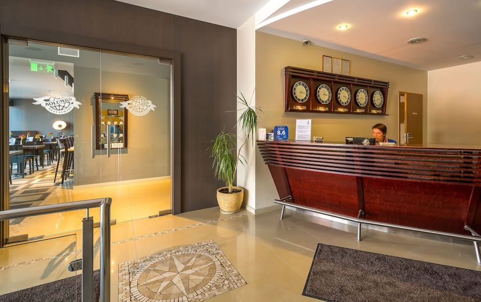 프론트 데스크 사진