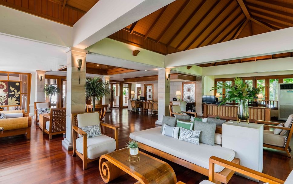 프론트 데스크 사진