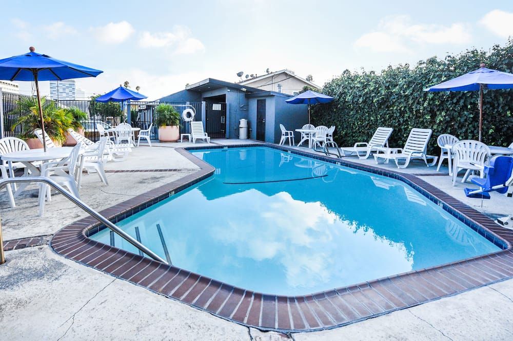 수영장