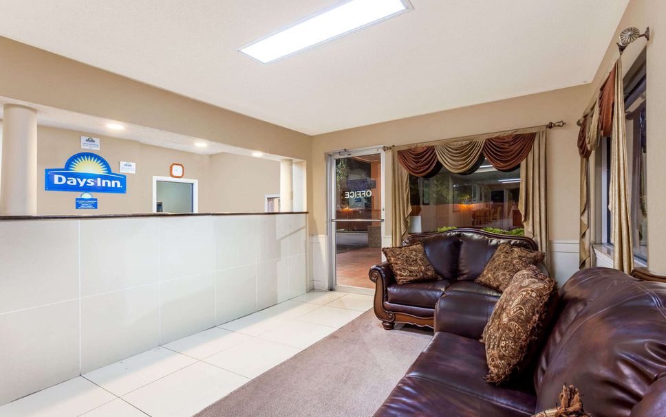 프론트 데스크 사진