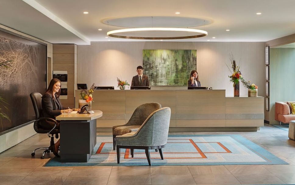 프론트 데스크 사진