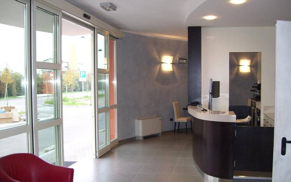 프론트 데스크 사진