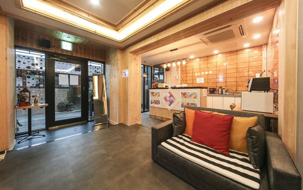 프론트 데스크 사진