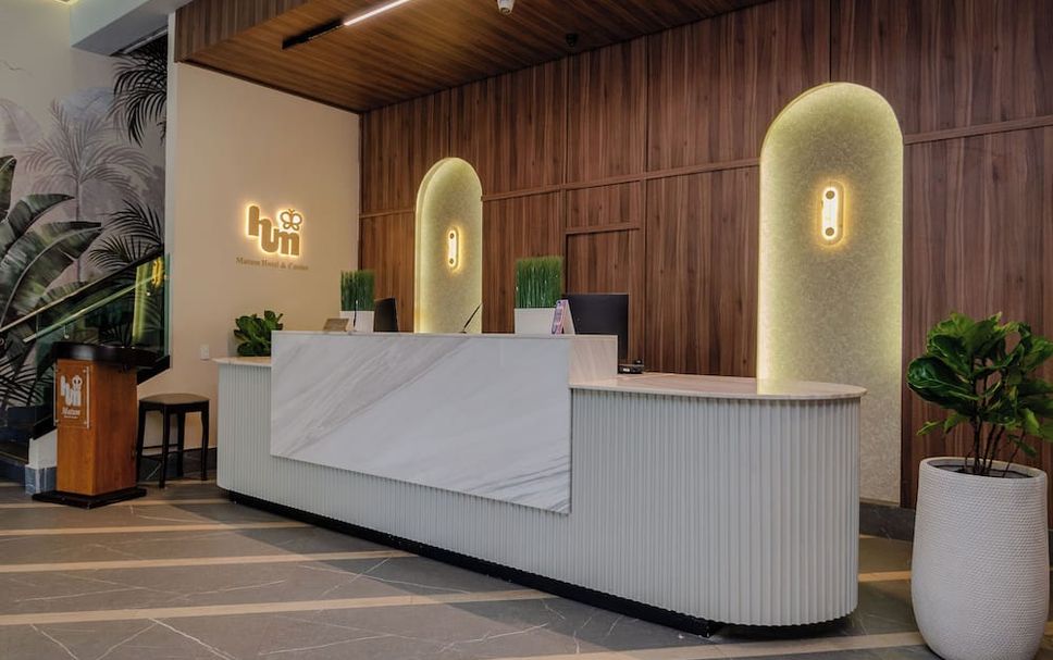 프론트 데스크 사진