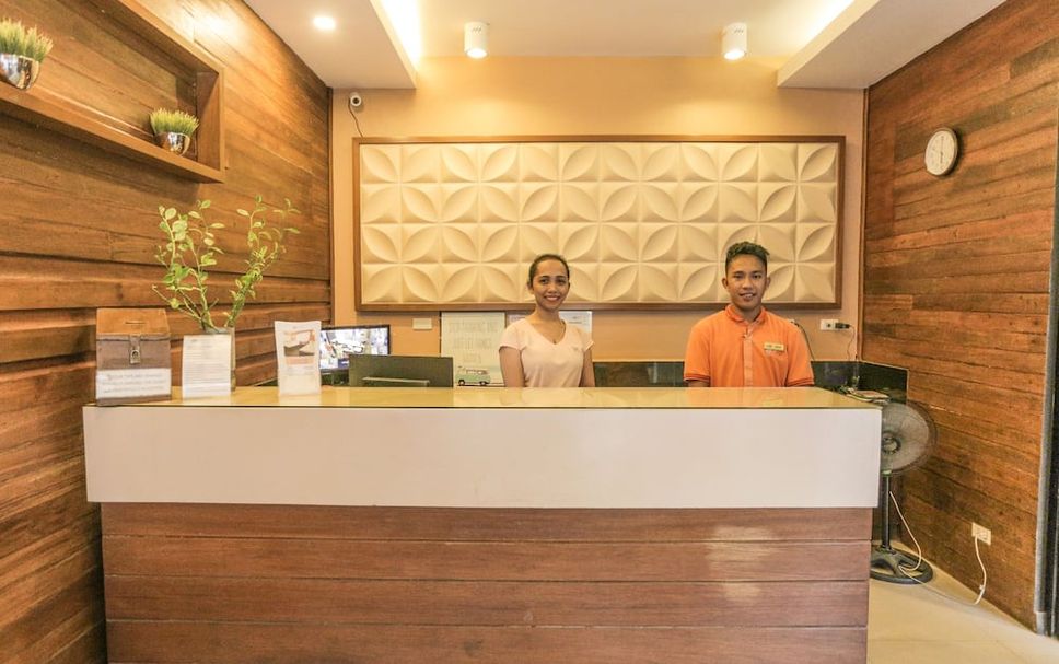 프론트 데스크 사진