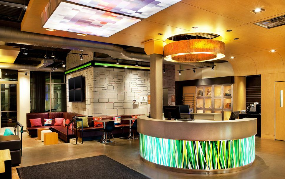 프론트 데스크 사진