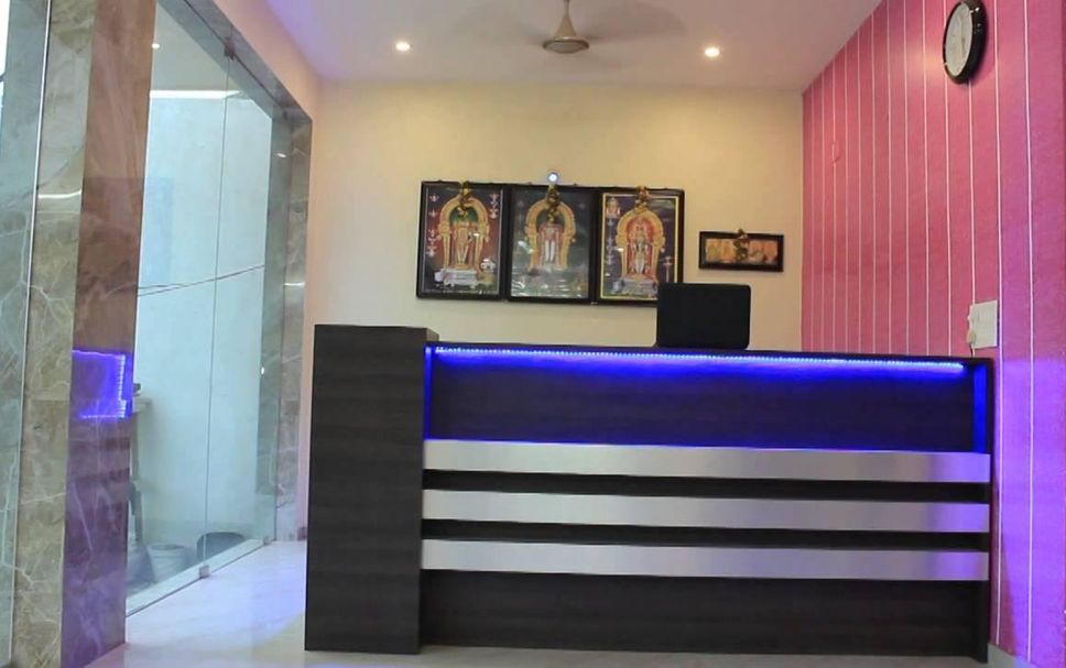 프론트 데스크 사진