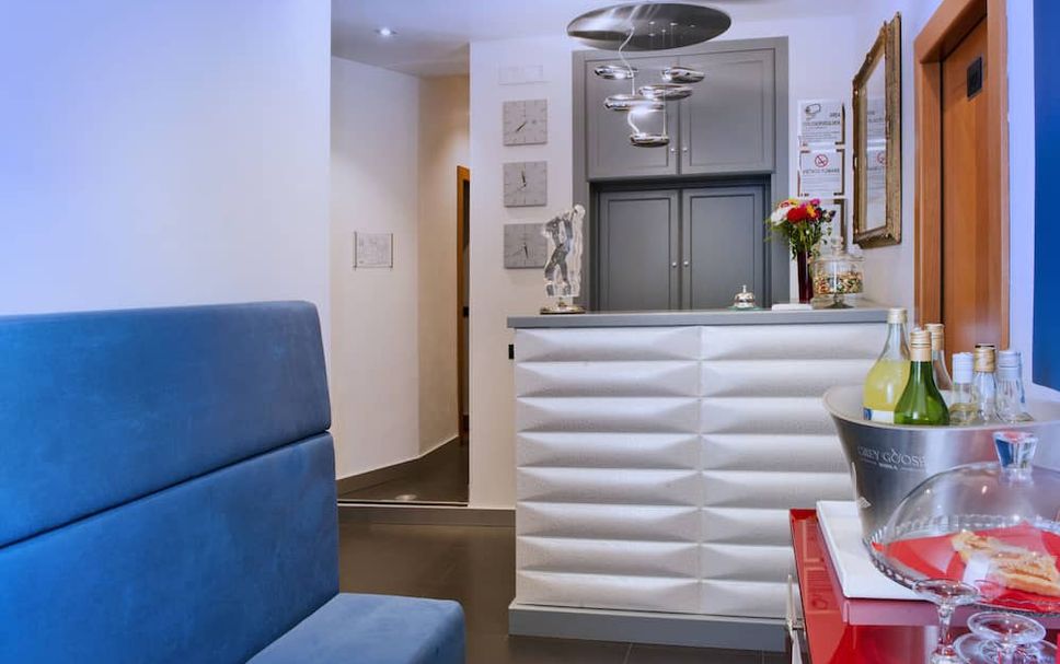 프론트 데스크 사진