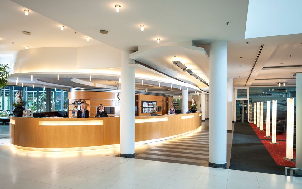 프론트 데스크 사진