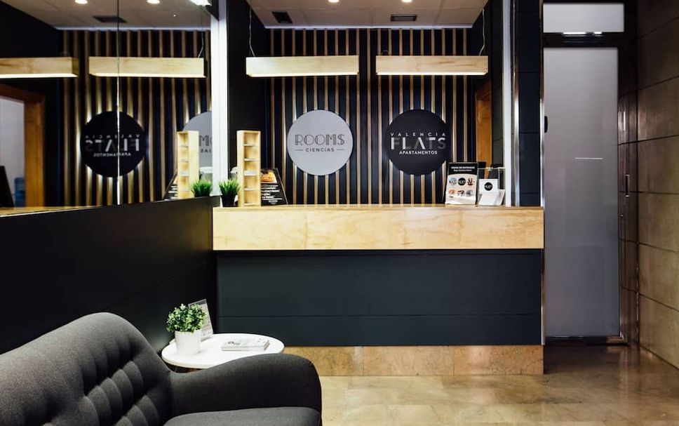 프론트 데스크 사진