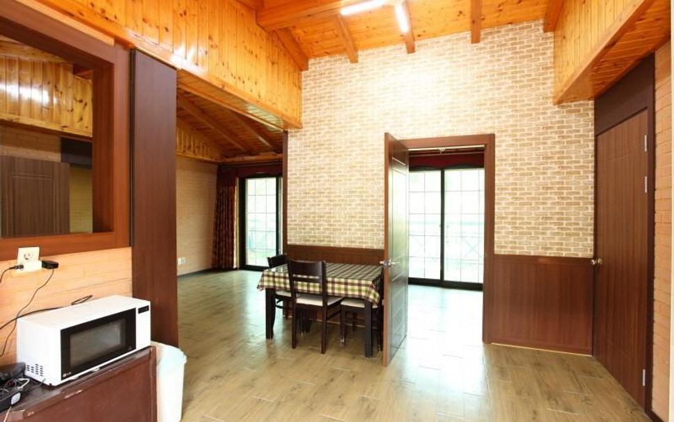 황토 그린 빌리지, 용인 | 호텔스컴바인 (Yongin Hwangto Green Village Pension)