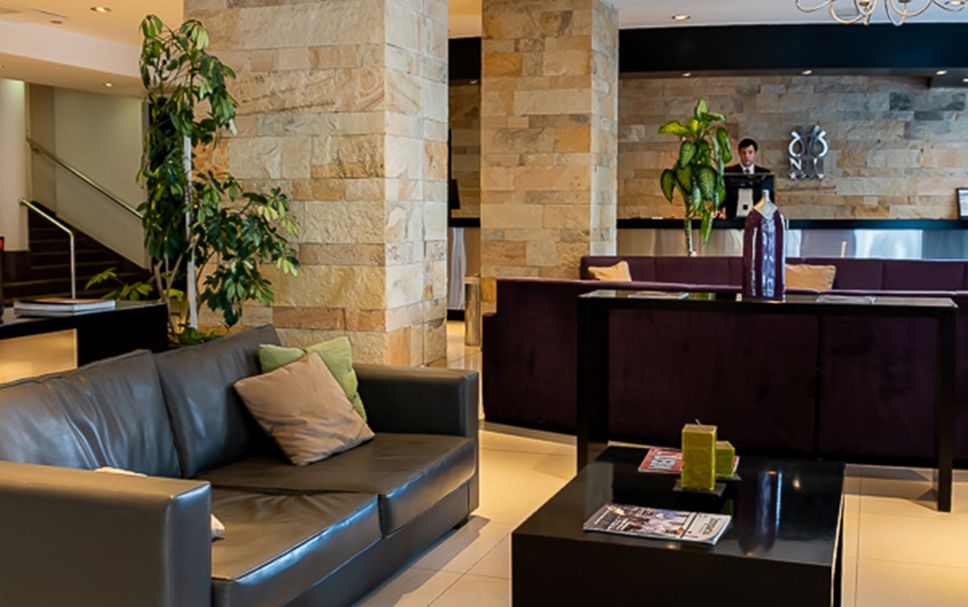 프론트 데스크 사진