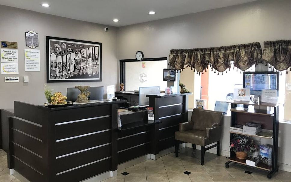 프론트 데스크 사진