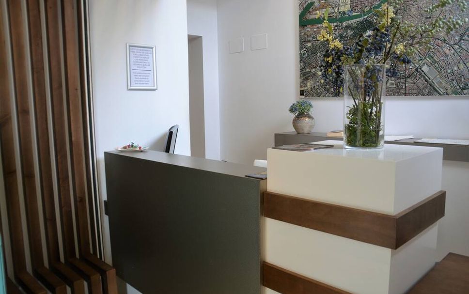 프론트 데스크 사진