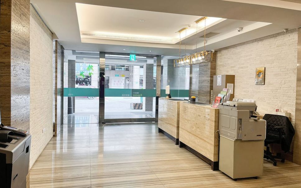 프론트 데스크 사진