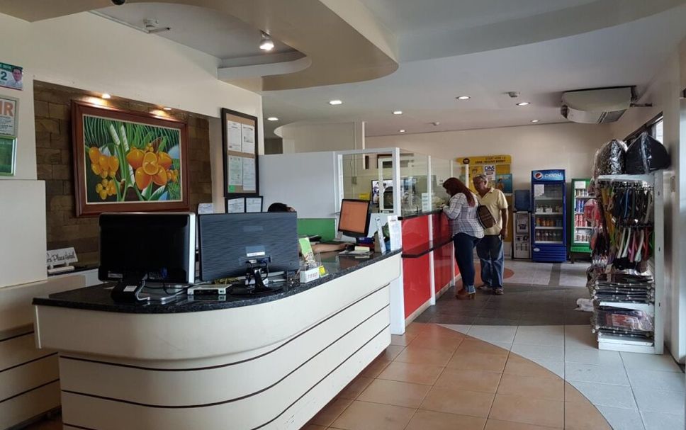 프론트 데스크 사진