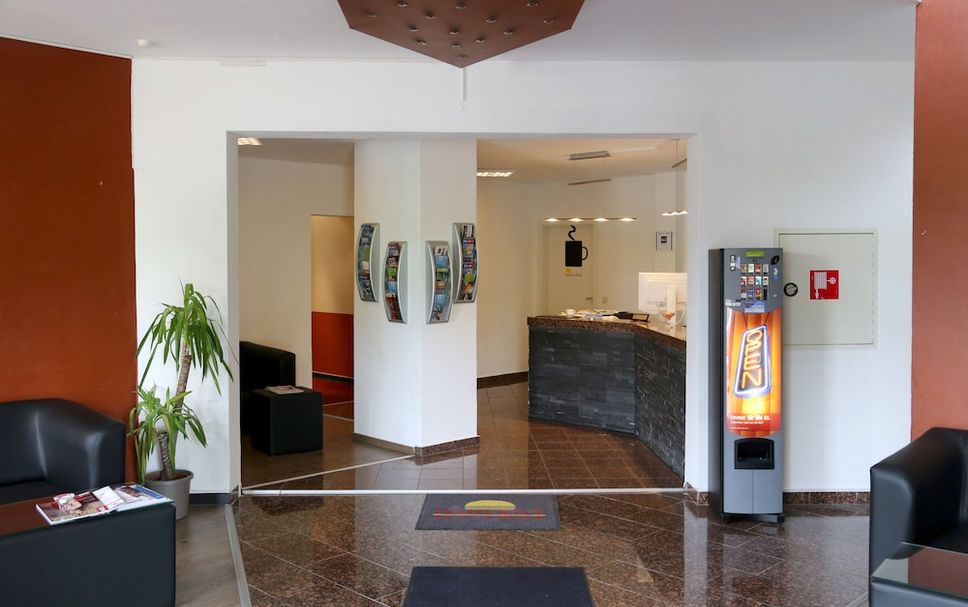 프론트 데스크 사진