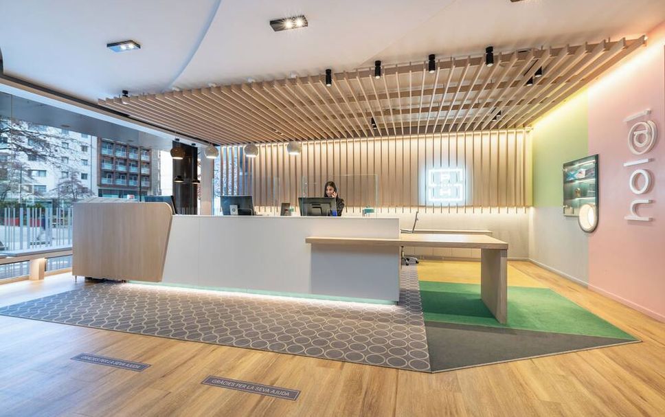 프론트 데스크 사진