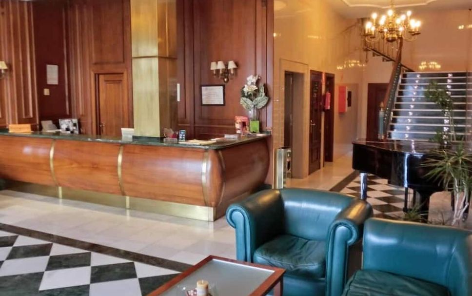 프론트 데스크 사진