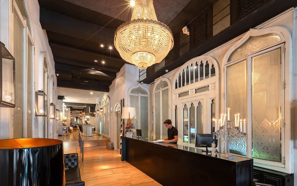 프론트 데스크 사진