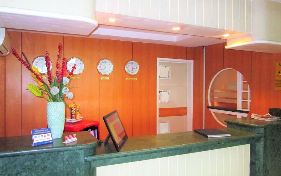 프론트 데스크 사진