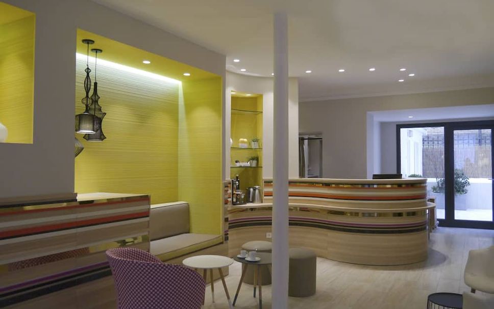 프론트 데스크 사진