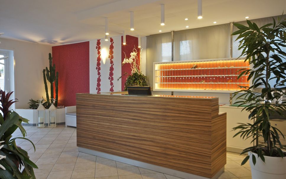 프론트 데스크 사진