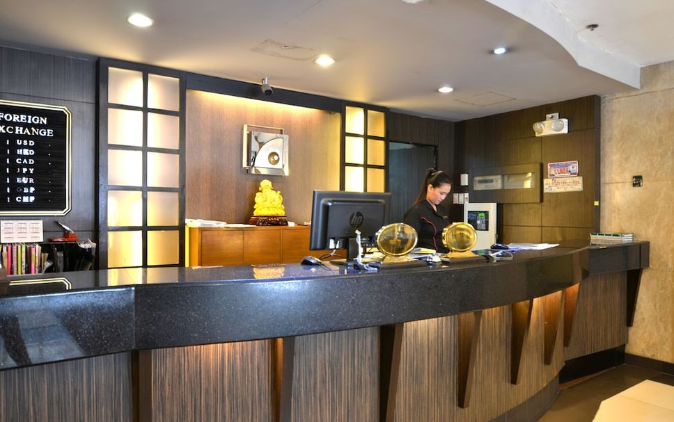 프론트 데스크 사진