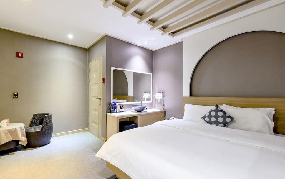 1박2일모텔, 양산 | 호텔스컴바인 (W Hotel)