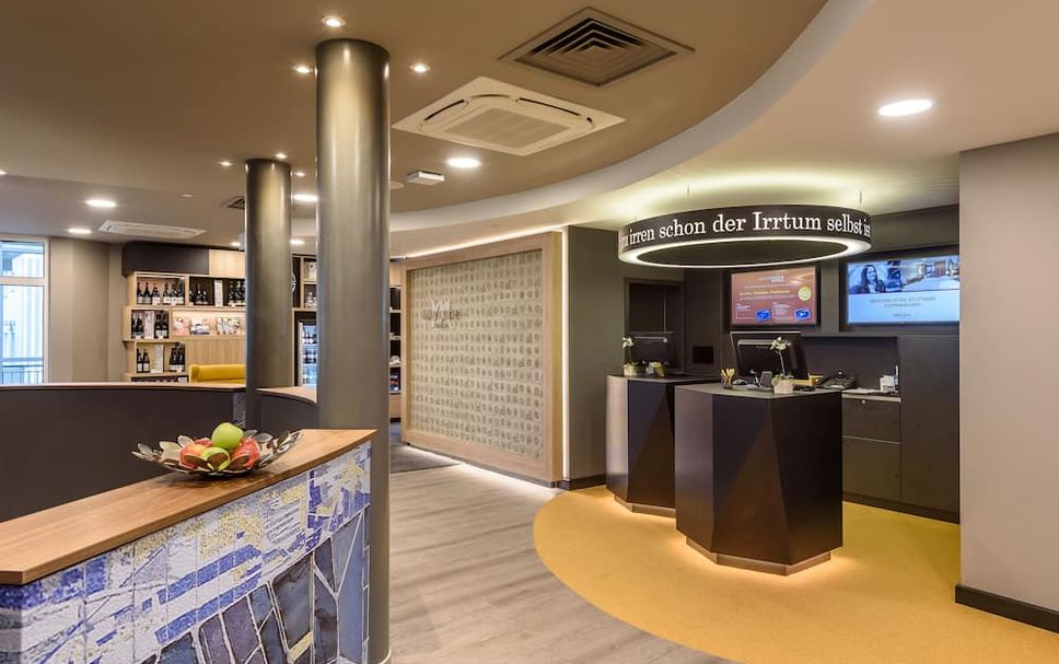 프론트 데스크 사진