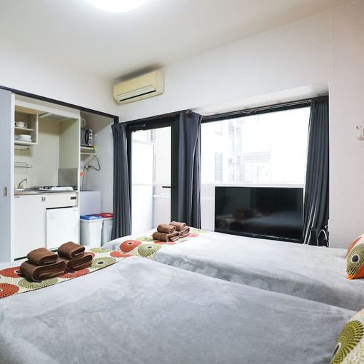 Sumiyoshi Apartment, Fukuoka, 10/8 – 10/9