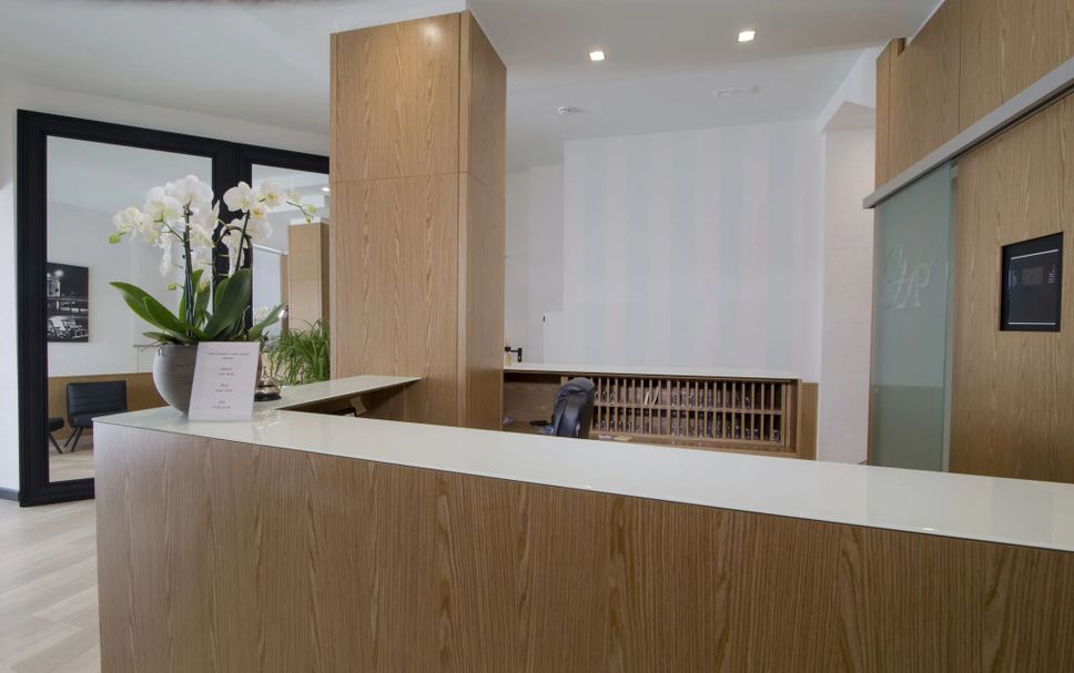 프론트 데스크 사진