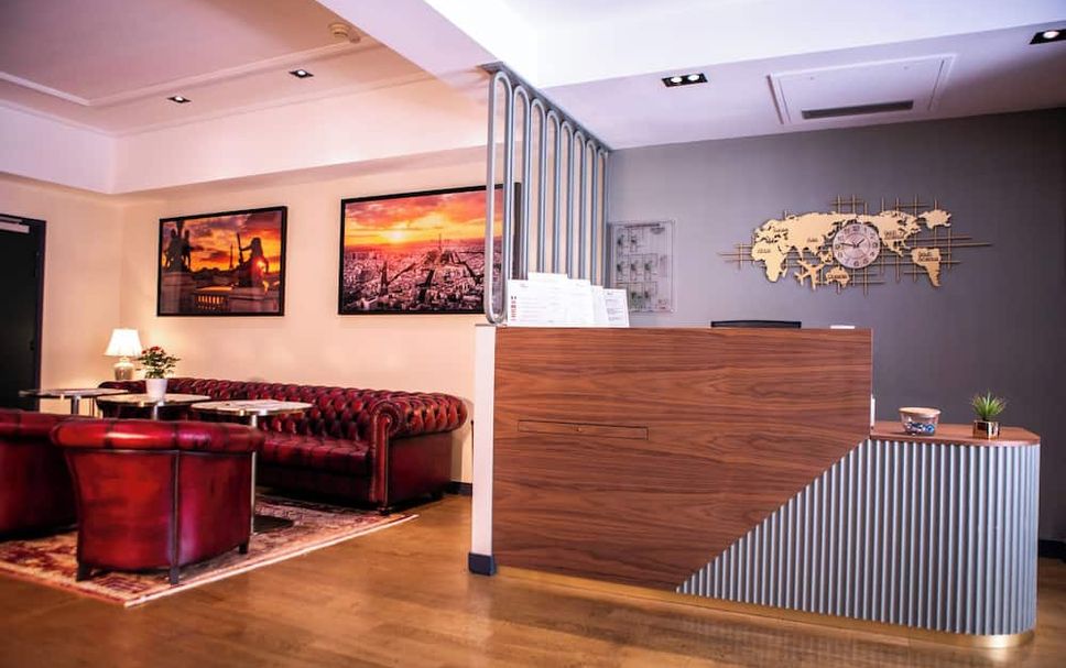 프론트 데스크 사진