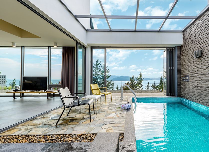 수영장 사진