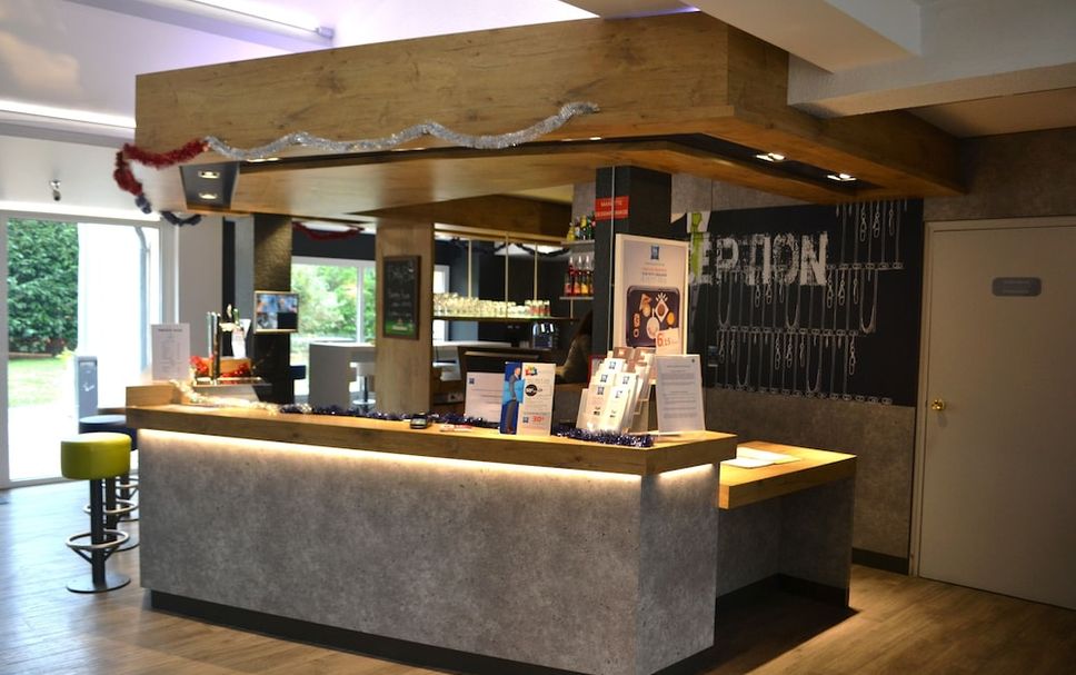 프론트 데스크 사진