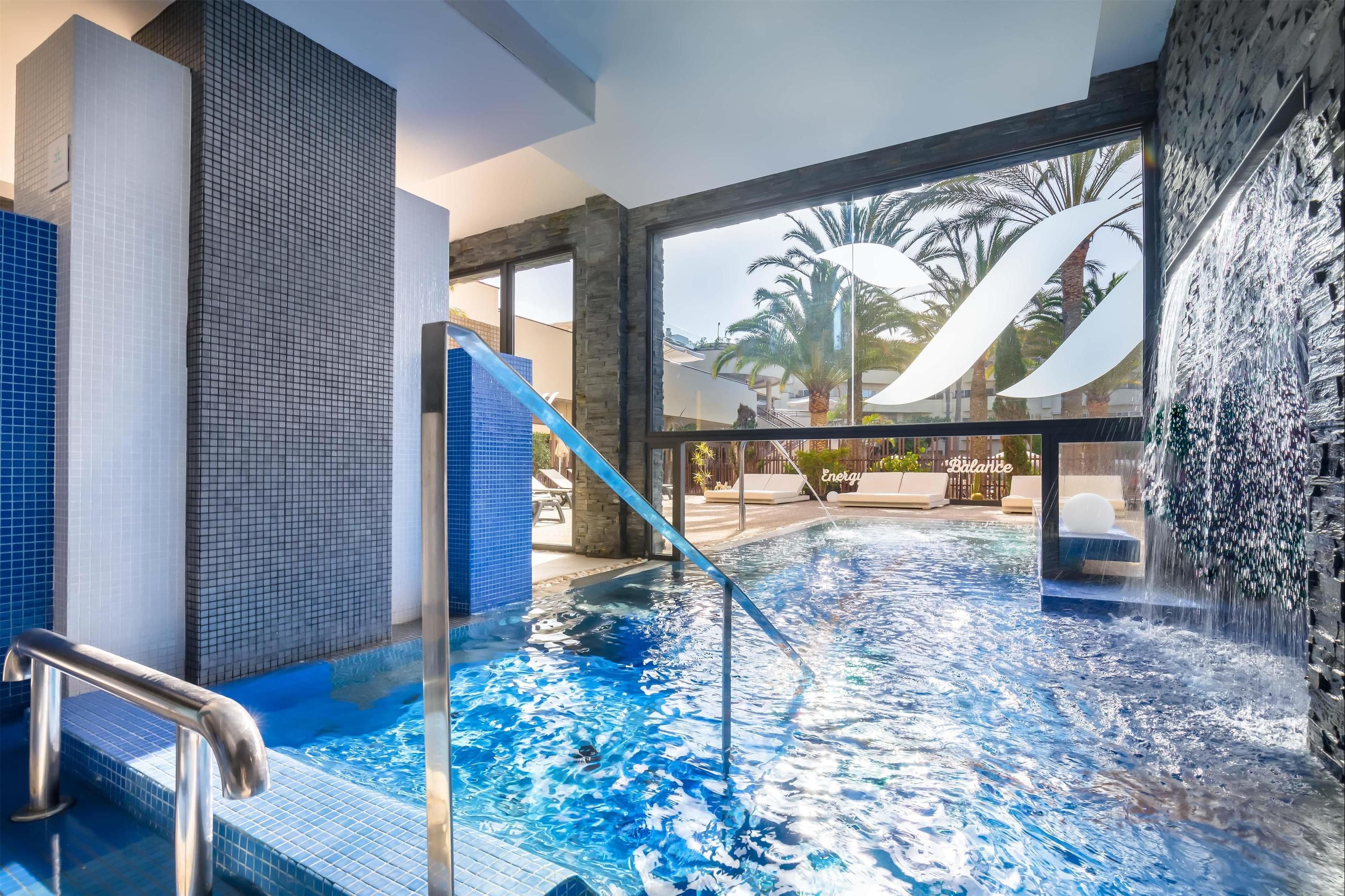 수영장