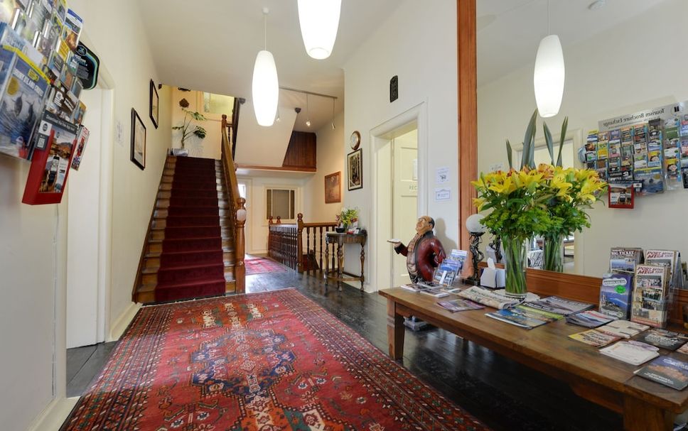 프론트 데스크 사진