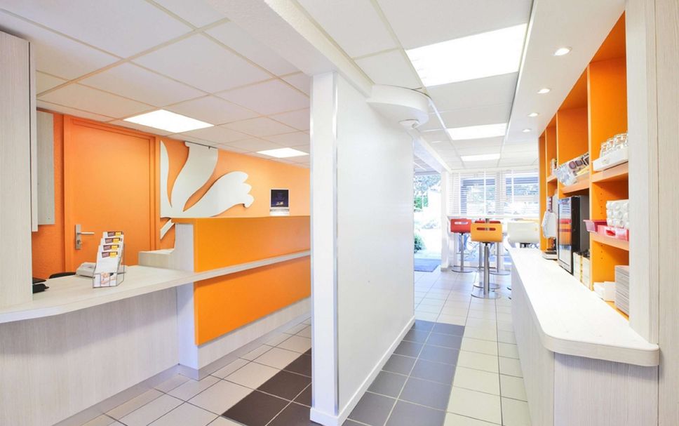 프론트 데스크 사진