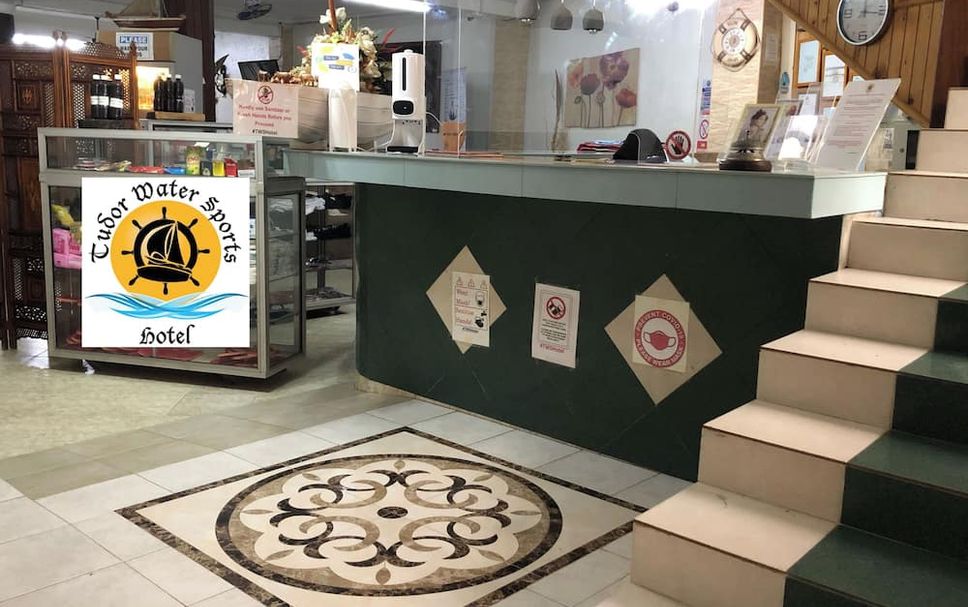 프론트 데스크 사진