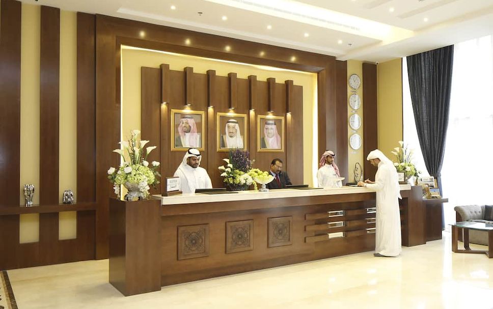 프론트 데스크 사진