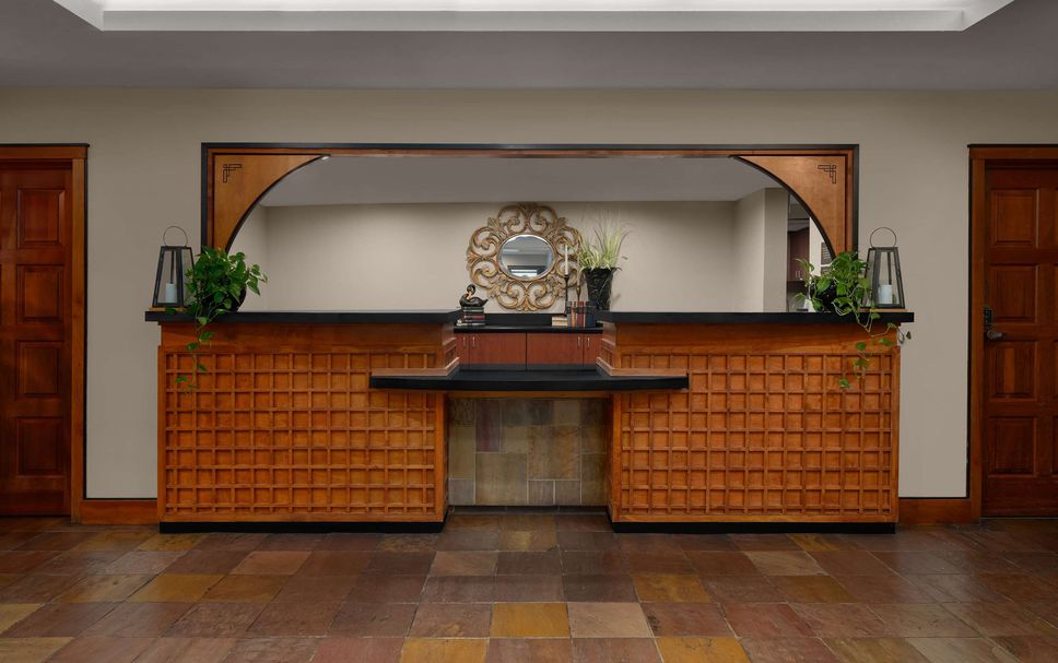 프론트 데스크 사진