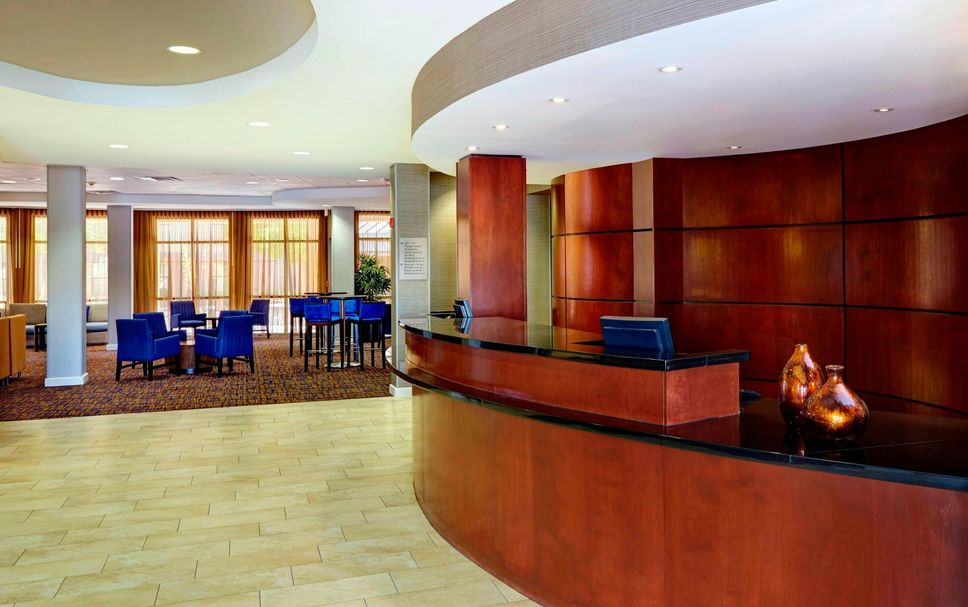 프론트 데스크 사진