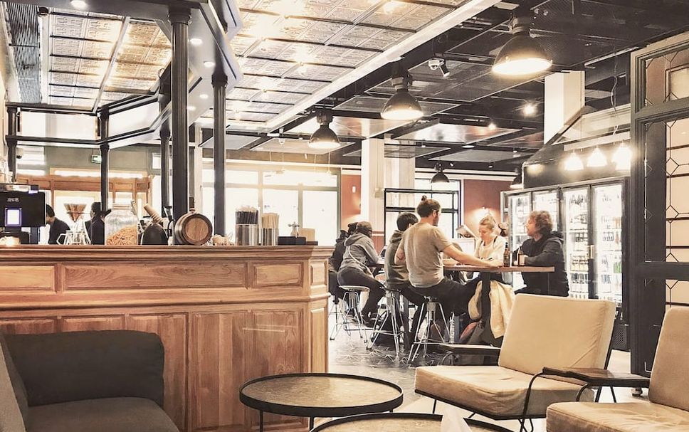 바 사진